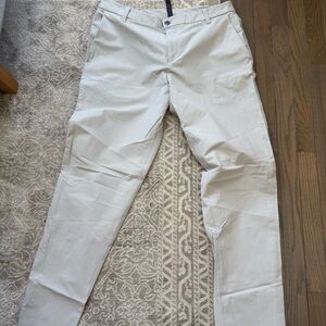 lululemon athletica Men's Khakis in Light Beige